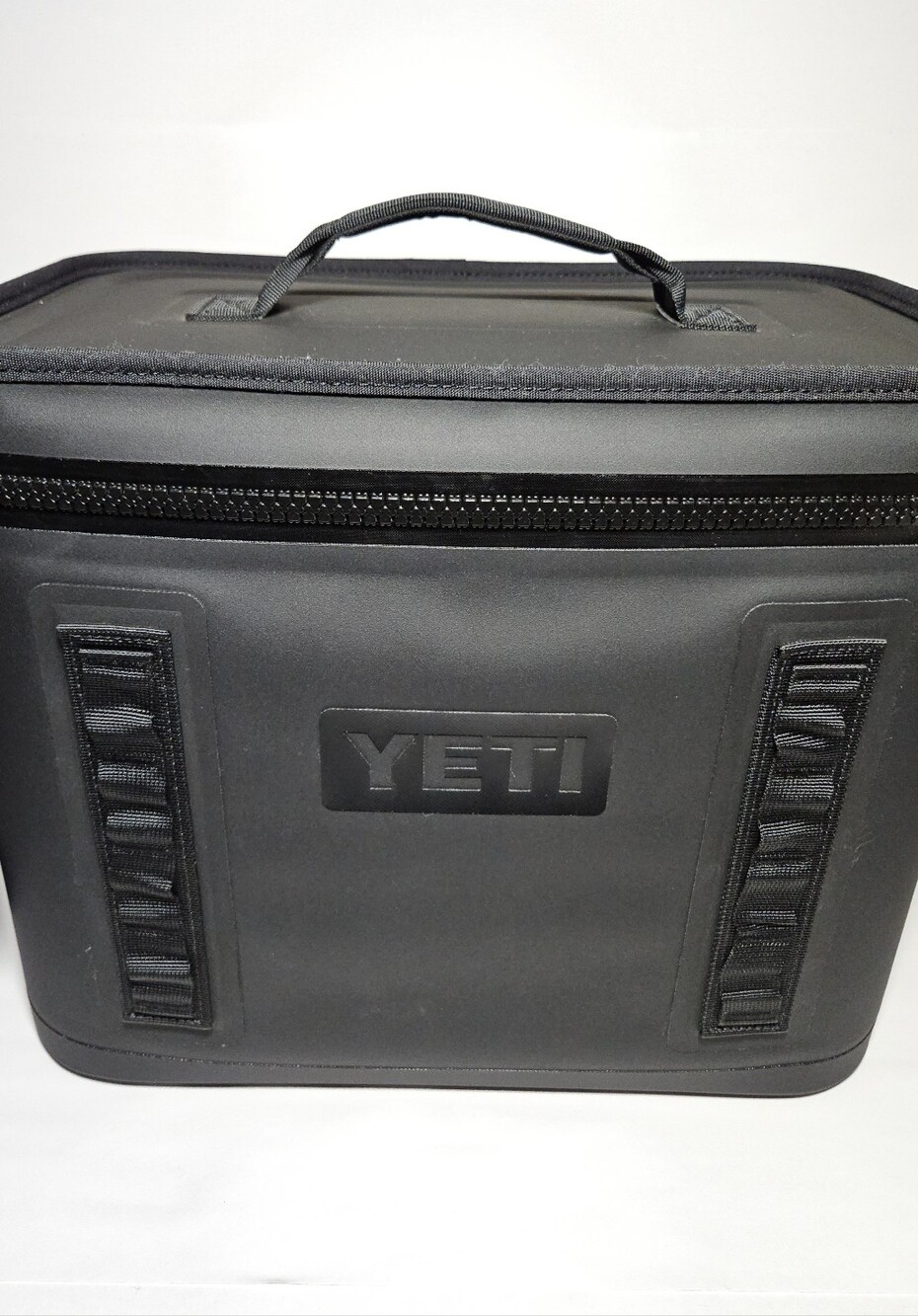 18 Black | Yeti Hopper Flip 18 Soft Cooler